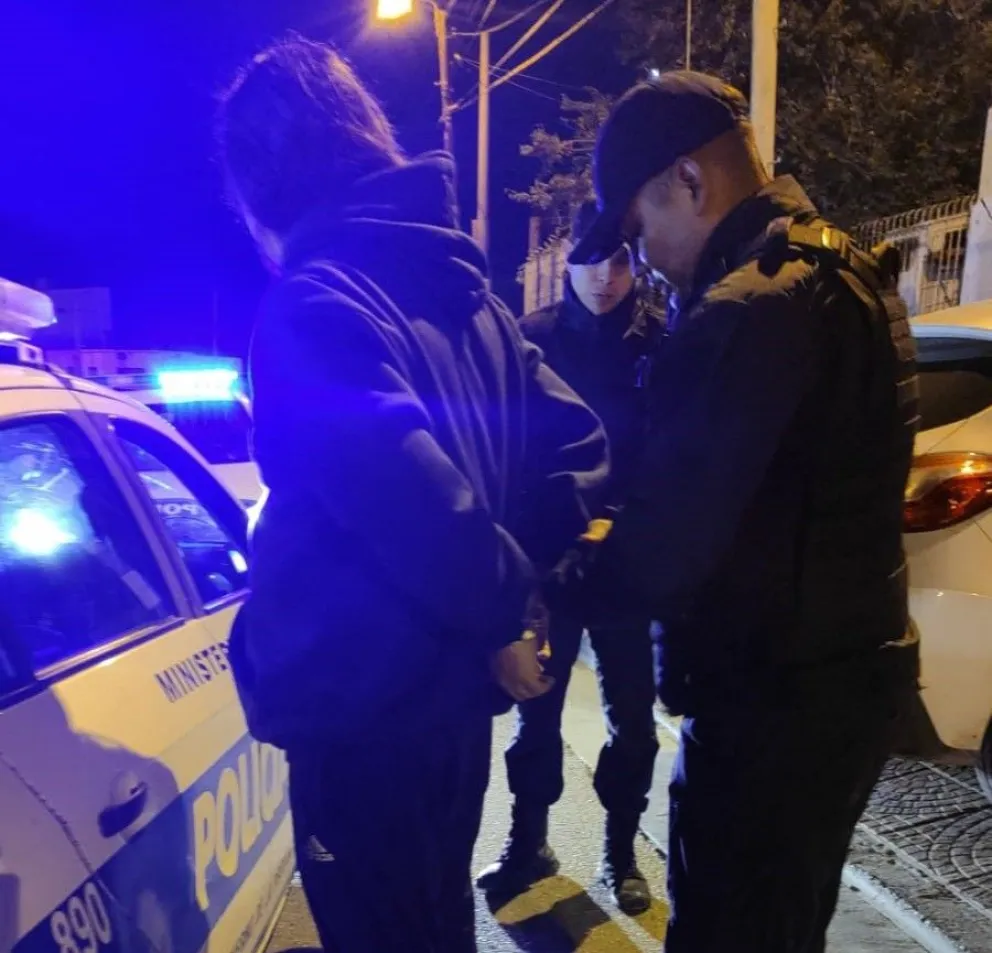 Detuvieron a un hombre con pedido de captura vigente en un control policial en Zona Sur