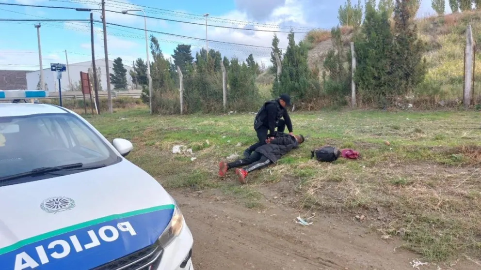 Intentó robar una casa y fue detenido: tenía cuchillos, pinzas y un destornillador