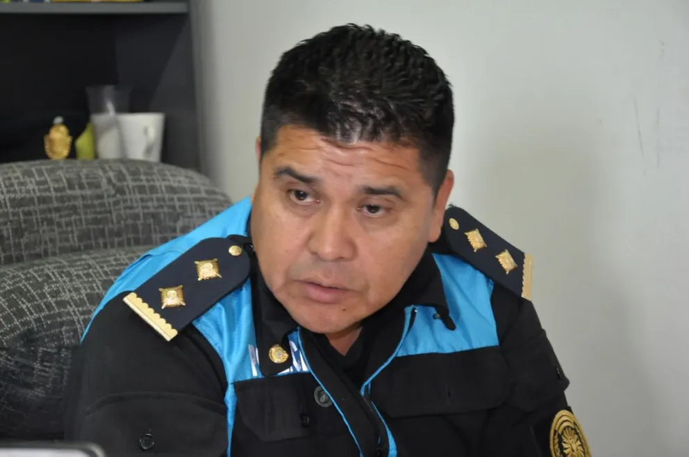 Preocupante: estudiantes se convocaron a una plaza para pelear y llevaban armas blancas