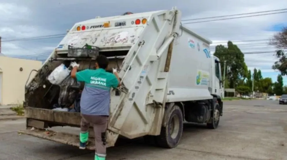El servicio de recolección de residuos en Rawson durante Semana Santa