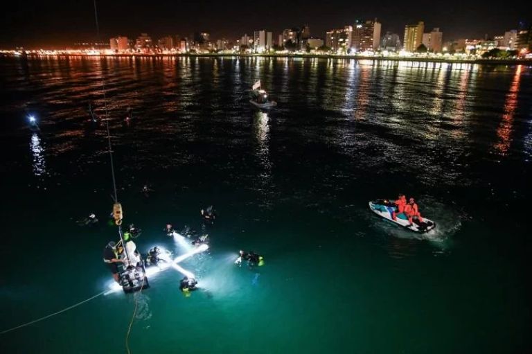 Puerto Madryn celebró un nuevo Vía Crucis Submarino, único en el mundo