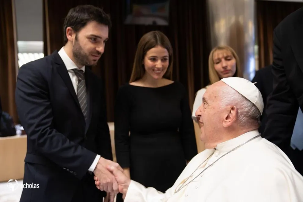 Ignacio Torres se pronunció ante la muerte del papa
