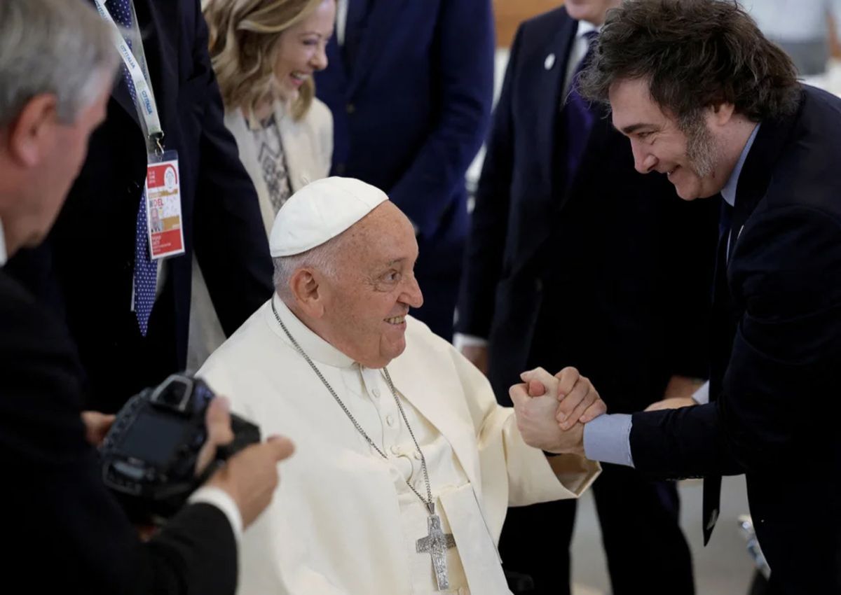 Javier Milei viajará al Vaticano para asistir al funeral del papa Francisco
