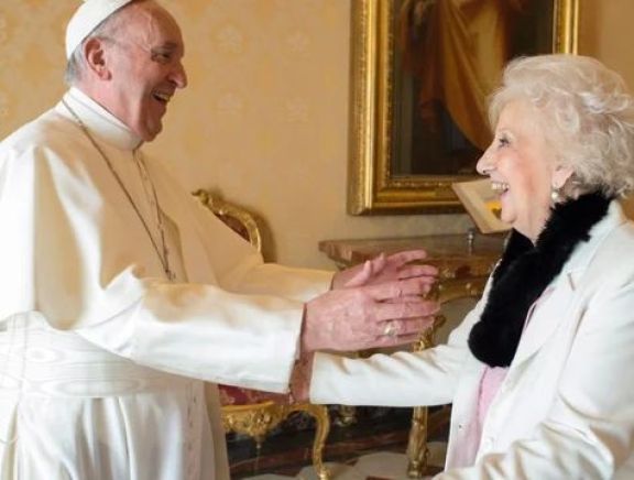 “Hasta siempre, hermano Francisco”: el homenaje de Abuelas de Plaza de Mayo