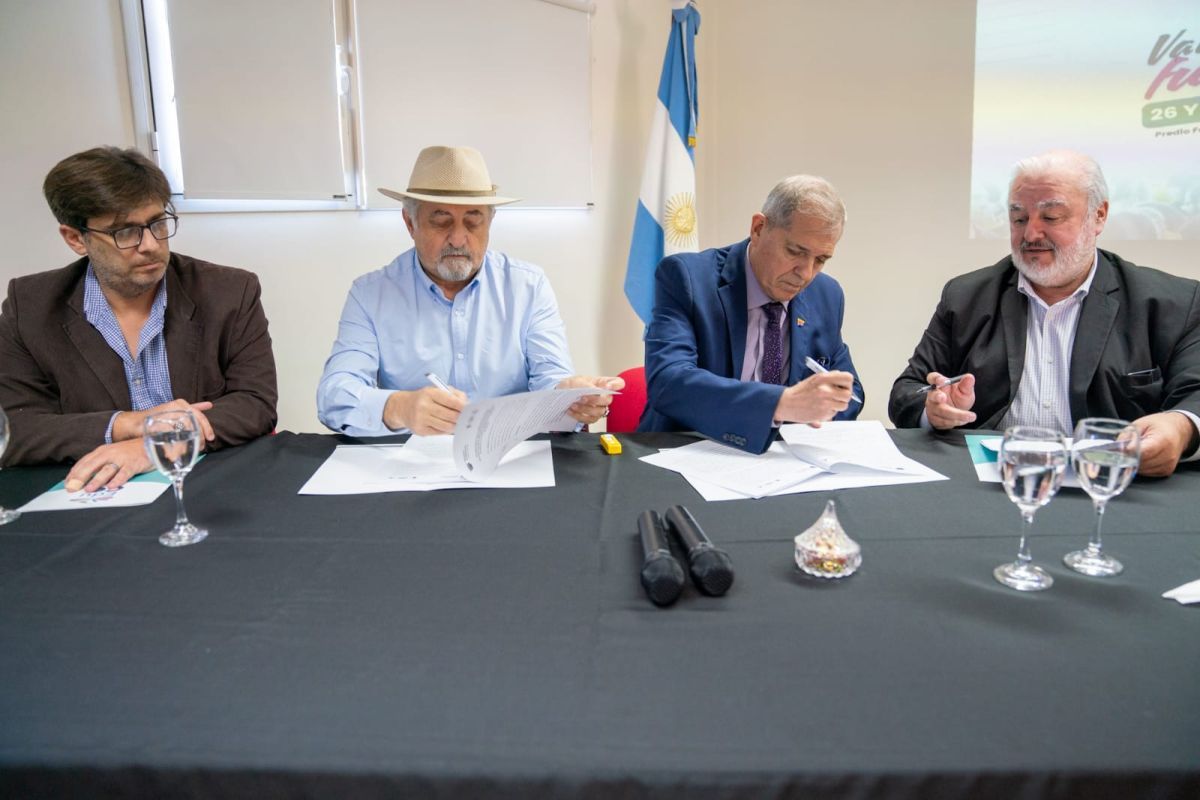 Municipio y Provincia firmaron acuerdo estratégico para fortalecer el ecosistema educativo de Comodoro Rivadavia