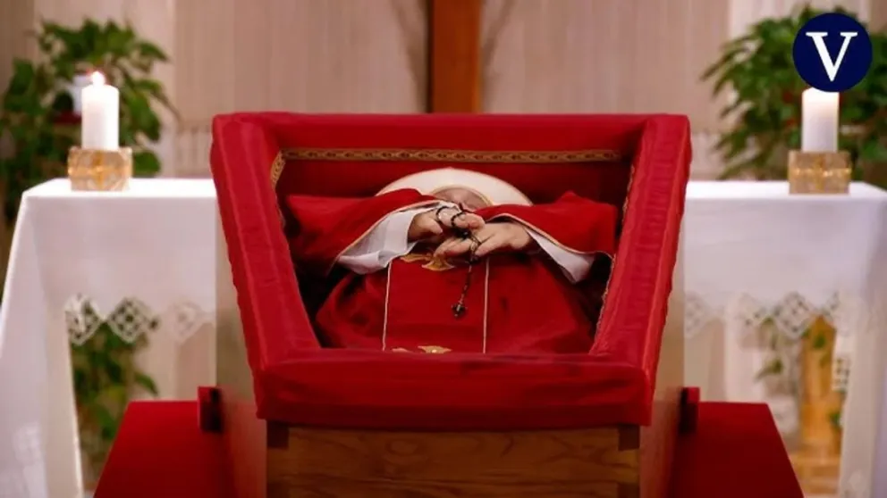 El Vaticano publicó las primeras imágenes del féretro del papa Francisco