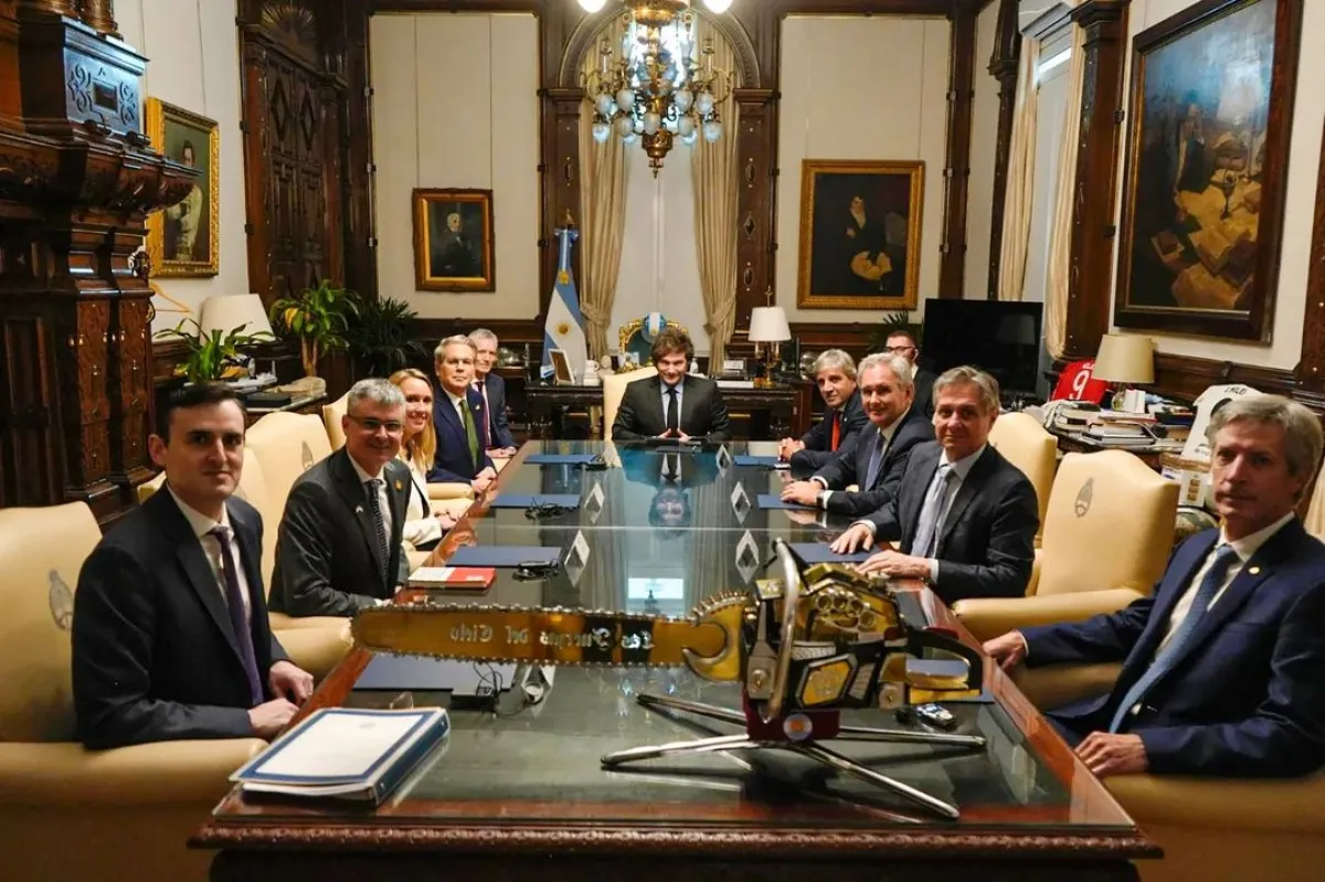 El Presidente Javier Milei recibió en Casa Rosada al Secretario del Tesoro de los Estados Unidos, Scott Bessent.