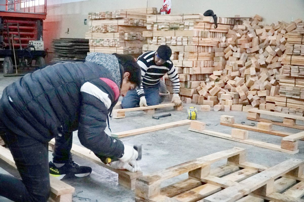 Rawson: impulsan la producción y empleo con capacitaciones en la futura fábrica de adoquines