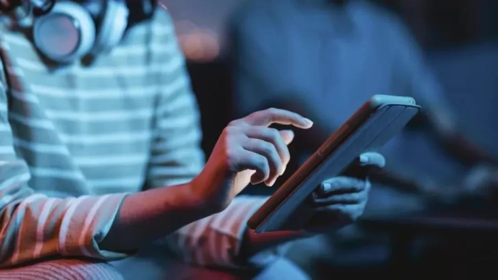 Denuncian grupo de WhatsApp con contenido perturbador que involucra a niños de escuelas locales