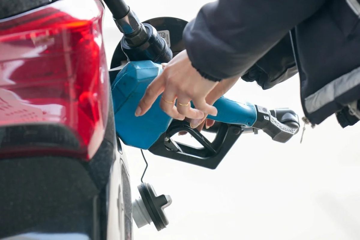 Las ventas de combustibles crecieron 0,9% en marzo y cortaron una racha de 15 meses en baja