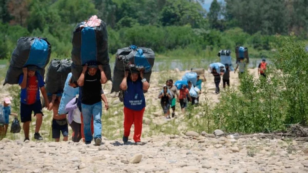 Prevén un éxodo masivo desde Bolivia hacia Argentina por la grave situación interna  