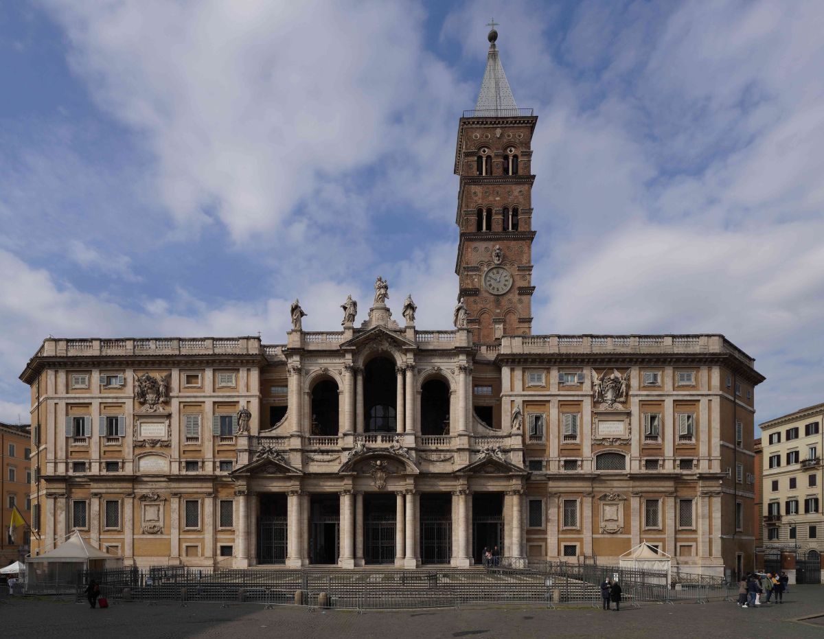 El Vaticano difundió el diseño del sepulcro de Francisco: solo dirá “Franciscus”