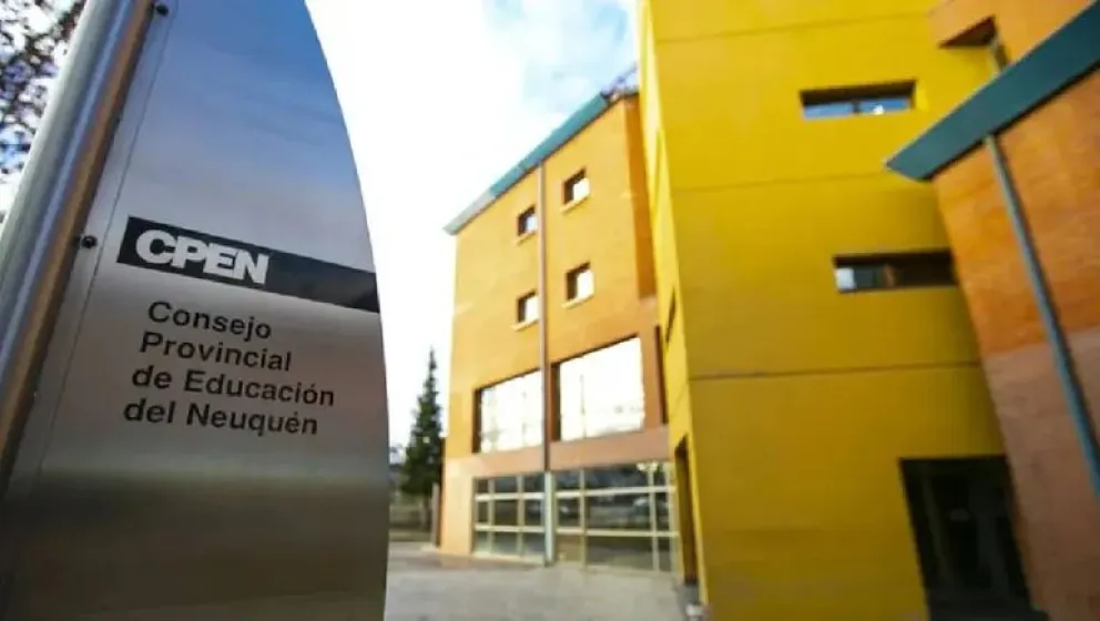 Restituyen a un director acusado de acoso: "En una ocasión me tocó los senos"