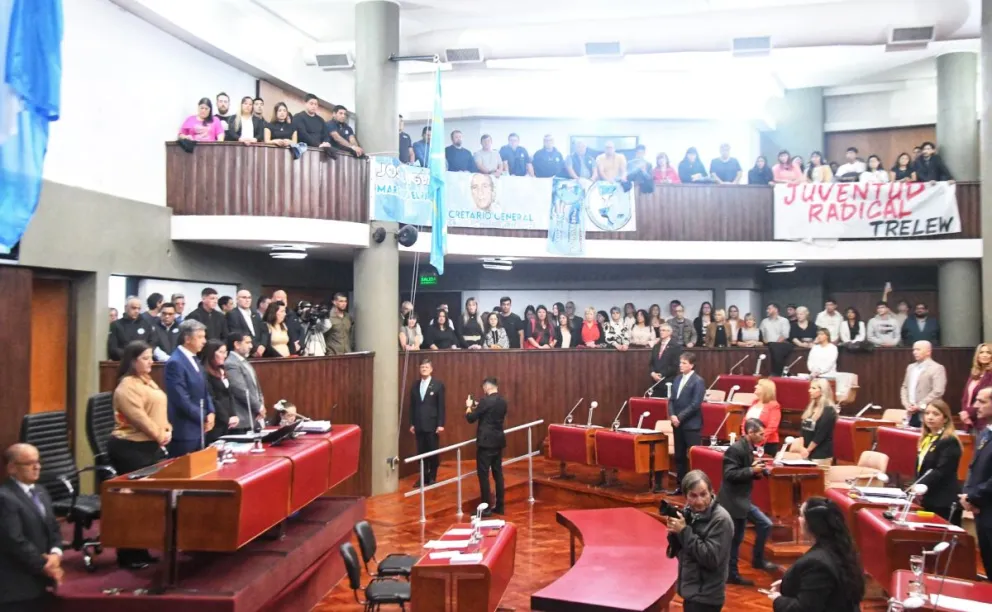 La Legislatura de Chubut ratificó el acuerdo con PAE para iniciar la explotación de hidrocarburos no convencionales en Cerro Dragón.