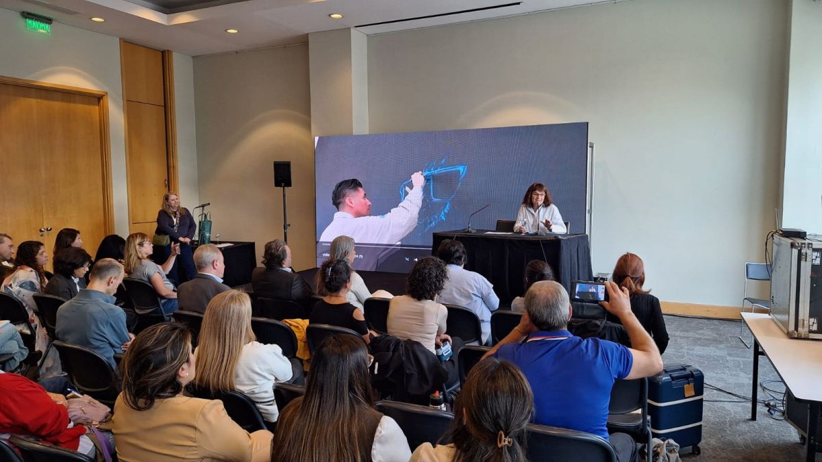 La XII Feria Internacional del Libro de Comodoro se presentó en Buenos Aires