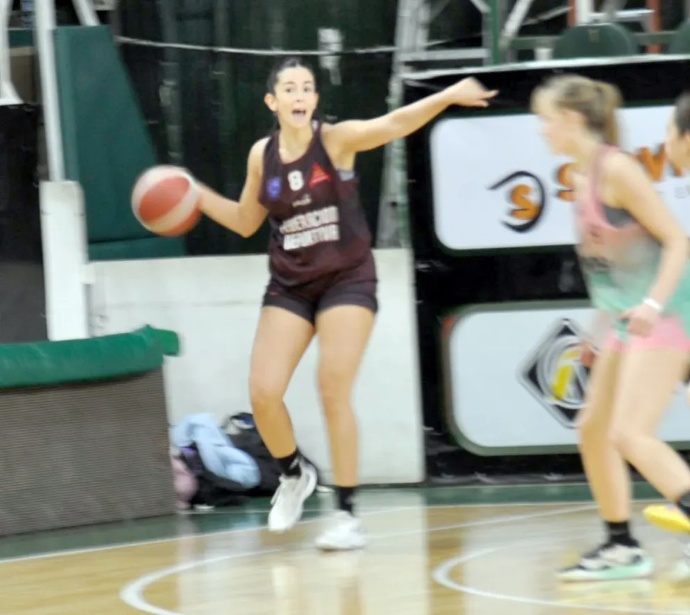 Las chicas se presentan en Rada Tilly