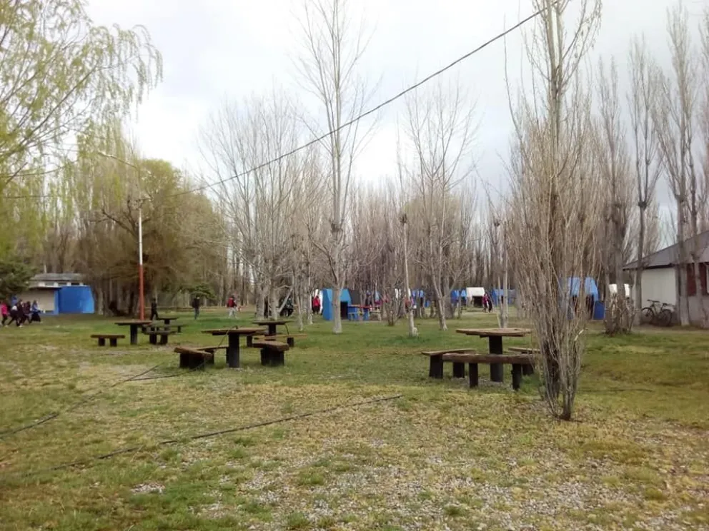 Violencia en un camping: formalizan investigación contra joven acusado de amenazas con arma de fuego