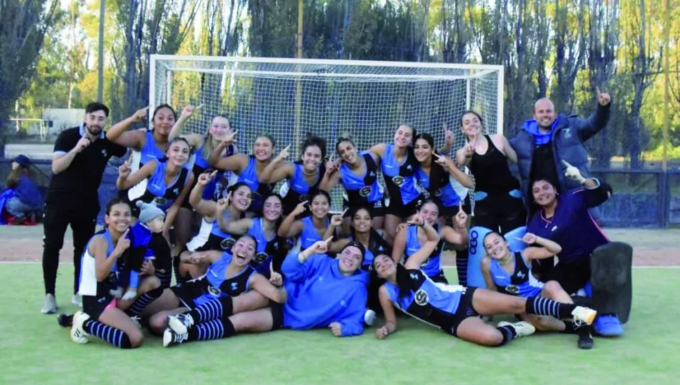 Hockey: Calafate celebró en el Valle
