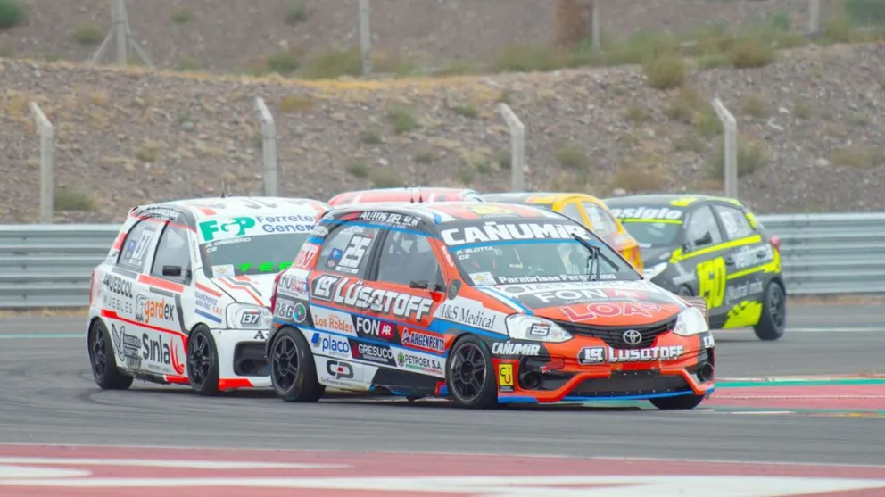 Turismo Nacional: Automovilismo Nicolás Posco volvió a la victoria y Blotta fue sexto