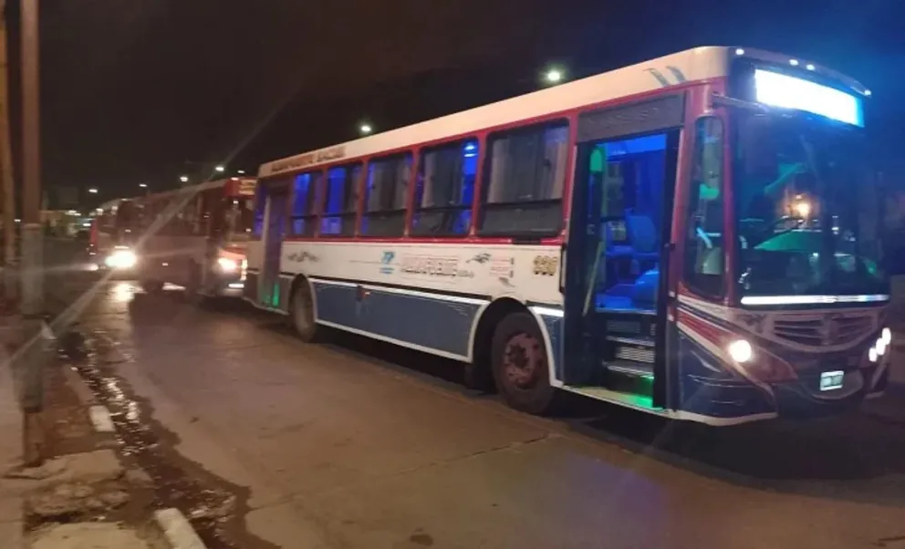 Brutal ataque a un chofer de la línea 378: hay paro de colectivos