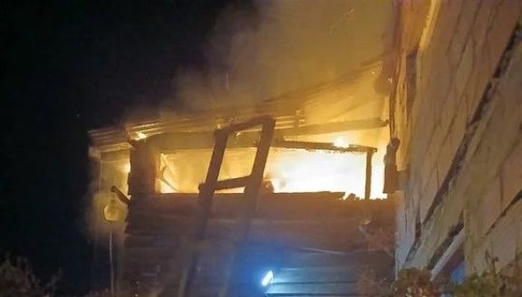 Incendio en una vivienda: cinco personas lograron salir ilesas
