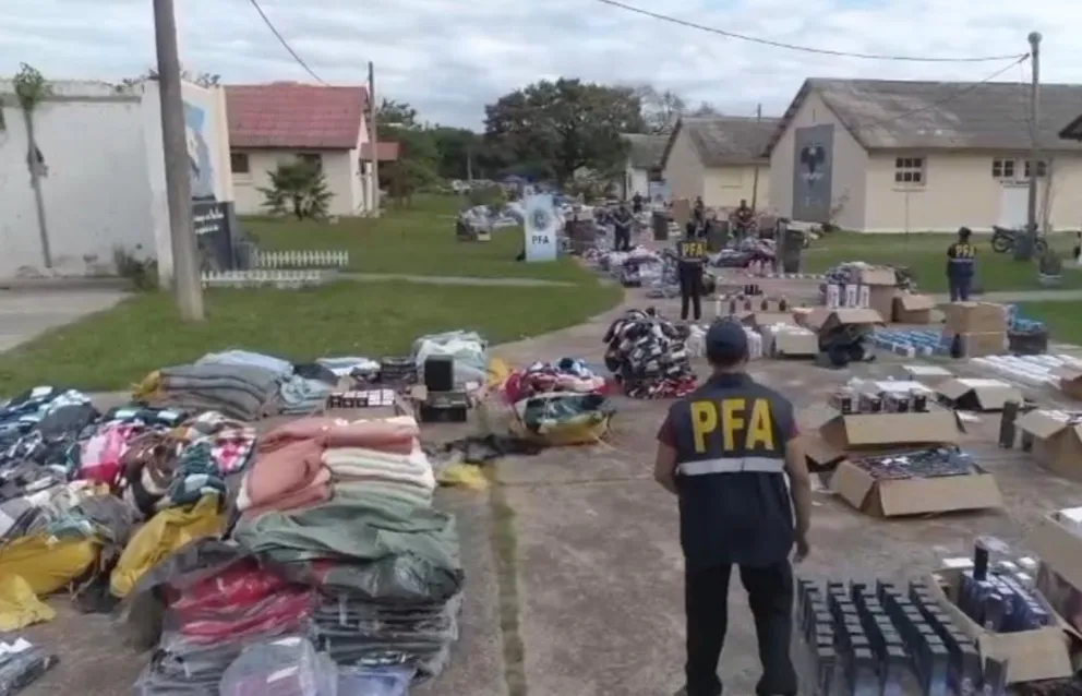 Control vehicular en Corrientes donde la Policía Federal secuestró un cargamento millonario de contrabando.