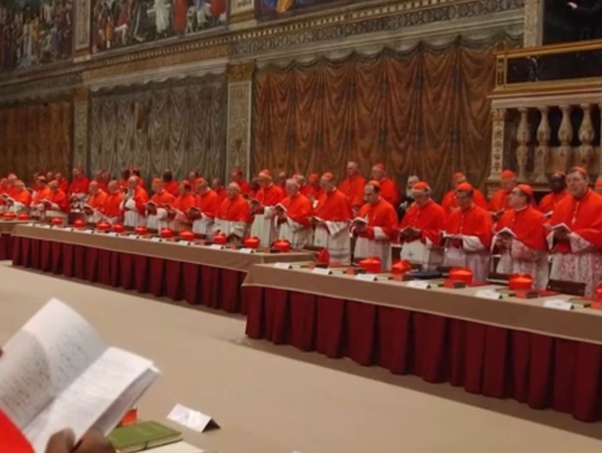 Un cónclave sin precedentes: Quiénes son los 135 cardenales que elegirán al sucesor del Papa Francisco 