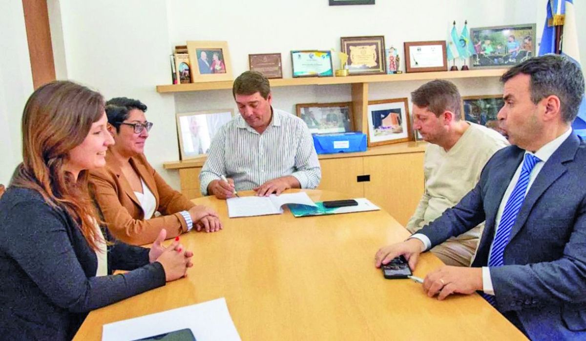 Rawson renueva convenio de electrointensivos