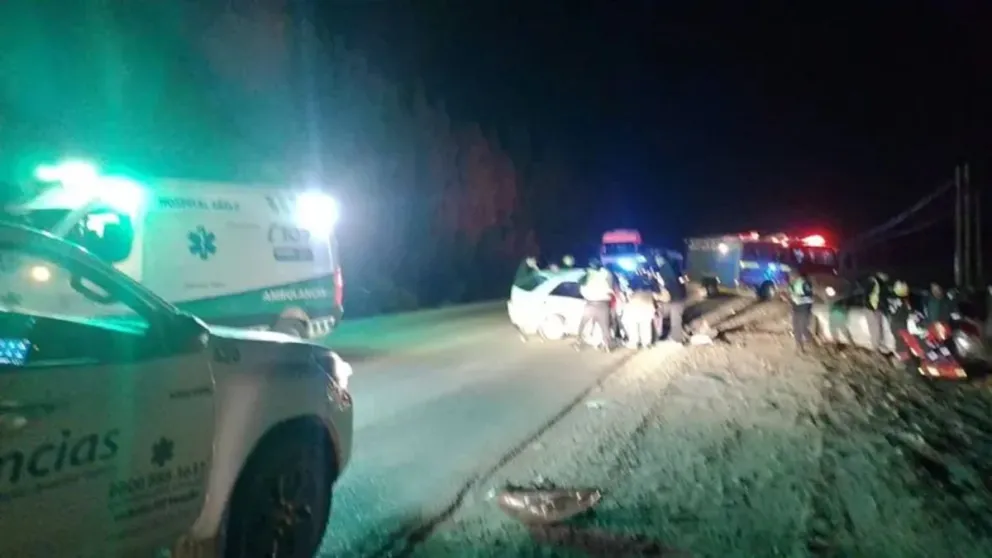 Tragedia en Ruta 7: dos muertos y un herido grave tras brutal choque frontal en Tratayén