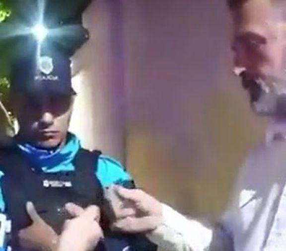 "No me gusta tu actitud porque sos gay, te mataría": un borracho amenazó a un policía