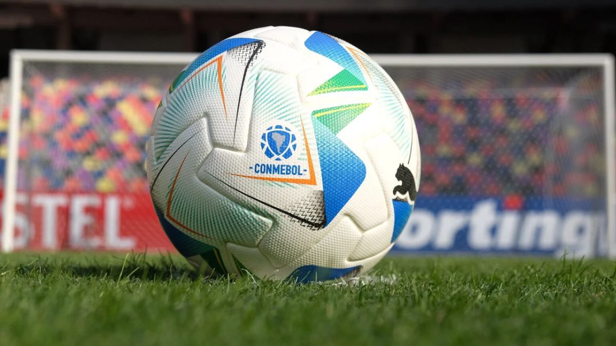 Conmebol implementa nuevo protocolo con múltiples balones para agilizar el juego en torneos sudamericanos