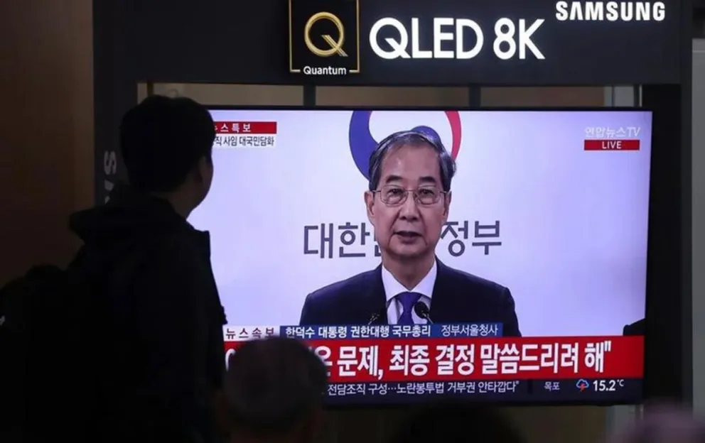 Corea del Sur: Renunció el primer ministro Han Duck-soo y se espera que se postule a presidente