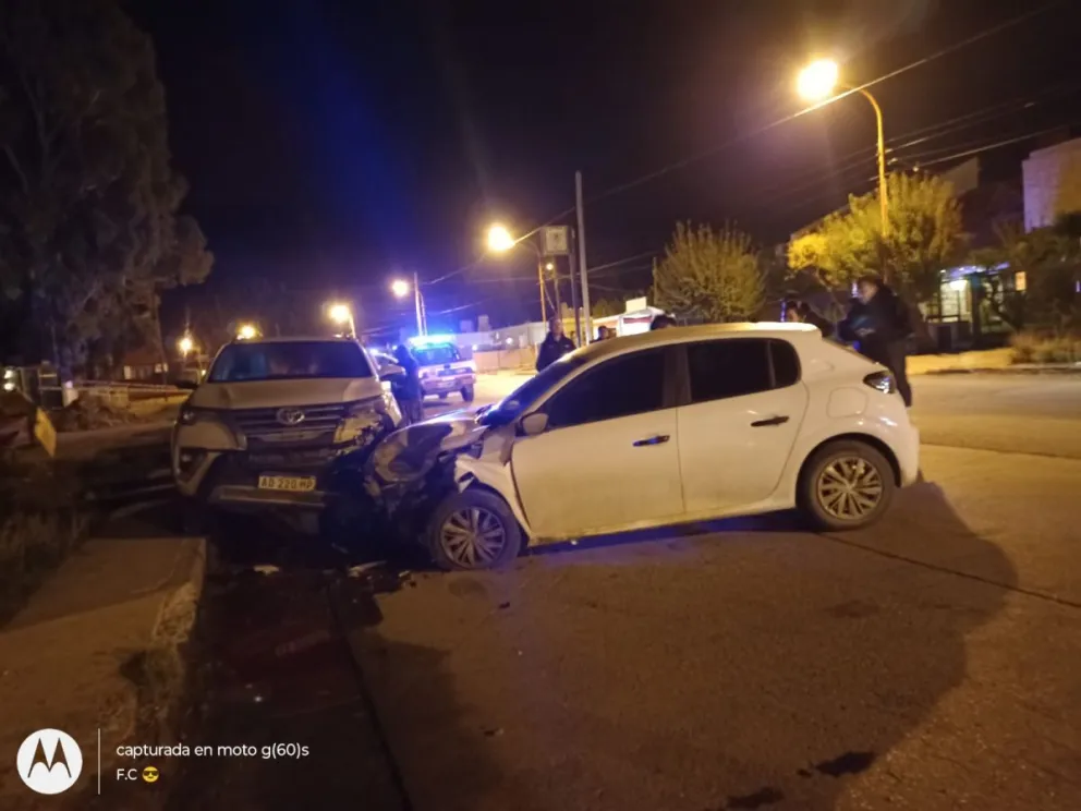 Cuatro vehículos involucrados en choque múltiple en Rada Tilly