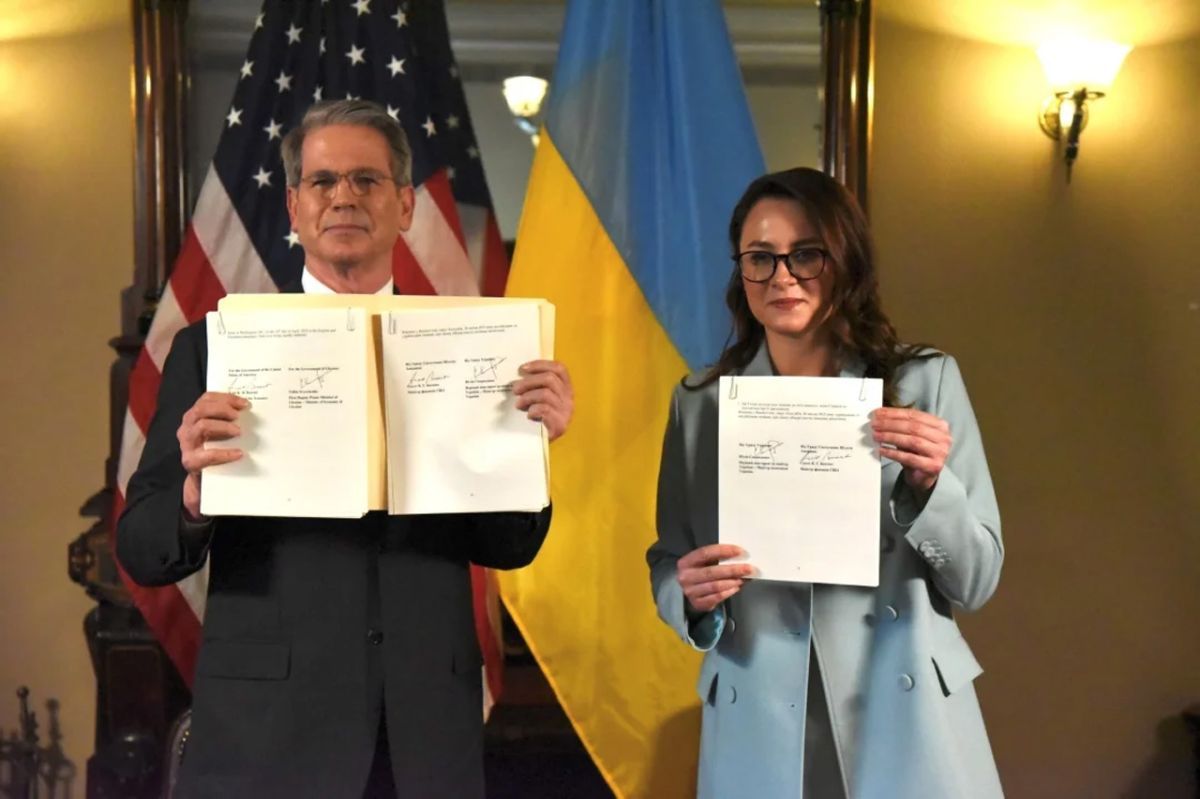 Ucrania y Estados Unidos firman acuerdo histórico para la reconstrucción