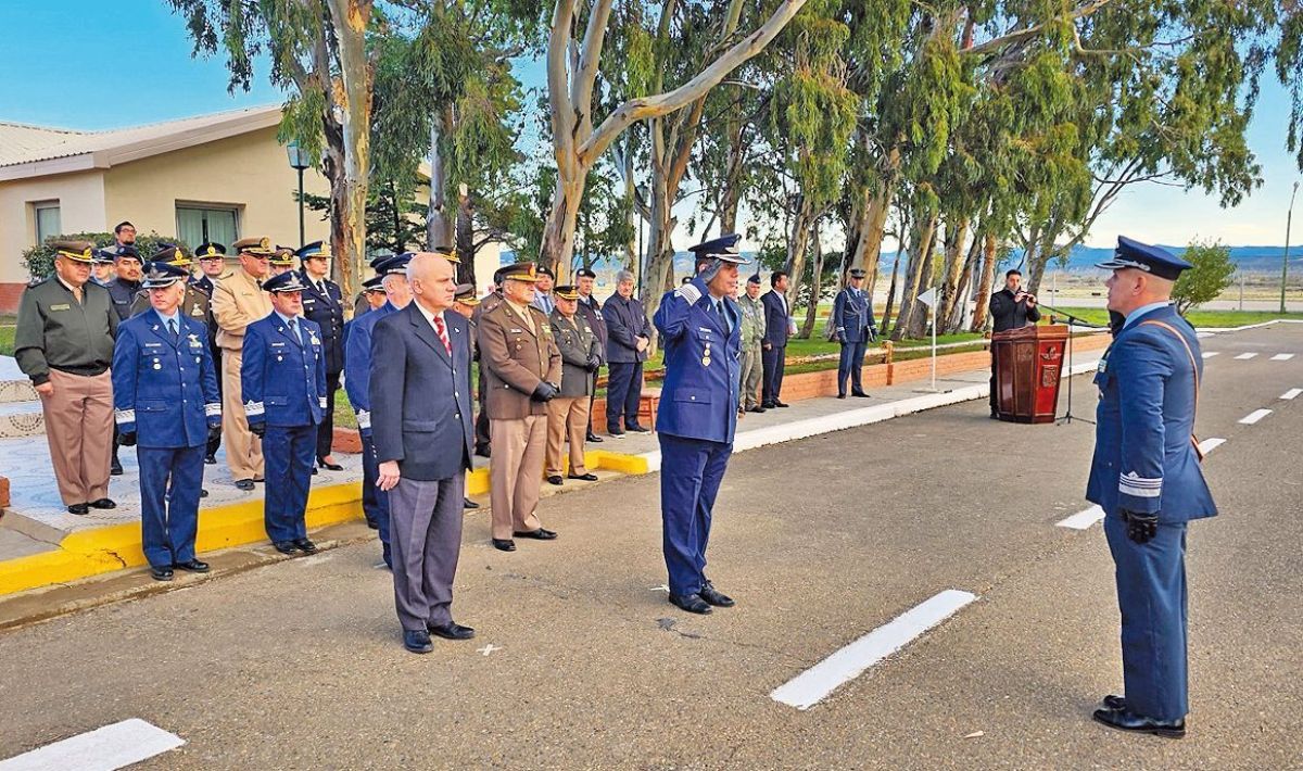 El Municipio acompañó el 43° aniversario del Bautismo de Fuego de la Fuerza Aérea en la Gesta de Malvinas