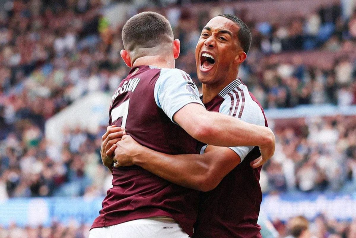 El Aston Villa de Dibu Martínez ganó y sueña con la Champions League