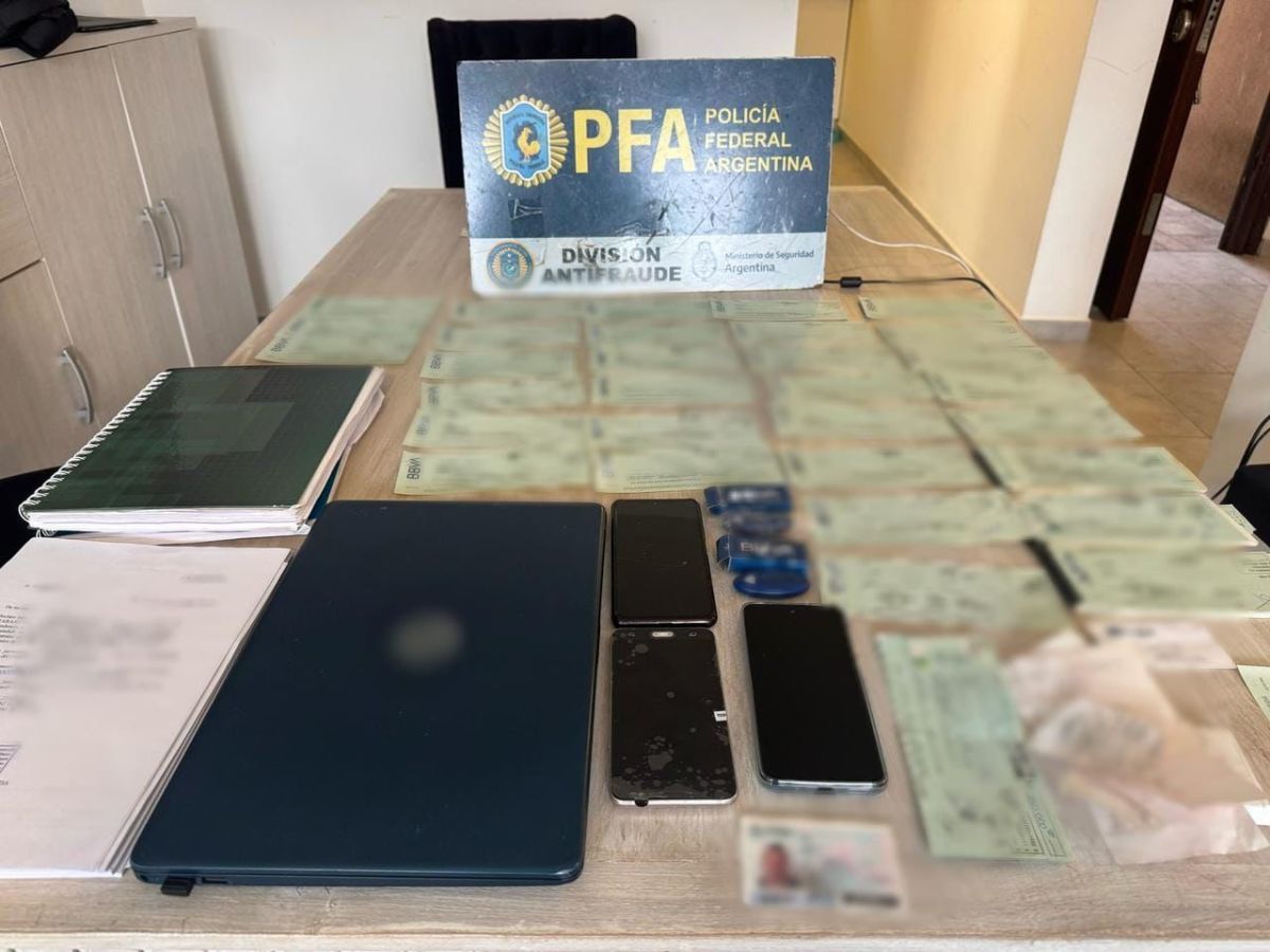 La Policía Federal desbarató una banda que estafó a la UBA por $1.585 millones