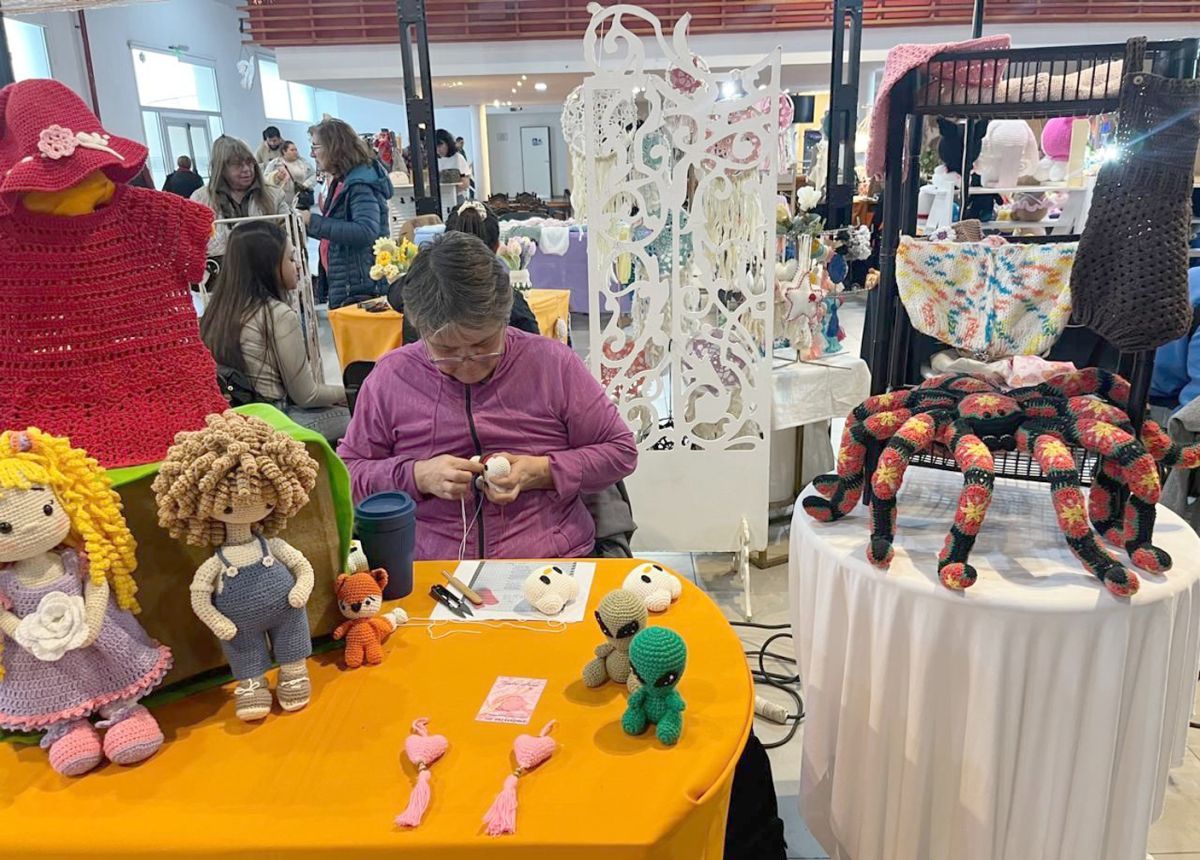 Comenzó el 3° Encuentro de Tejedores Patagónicos