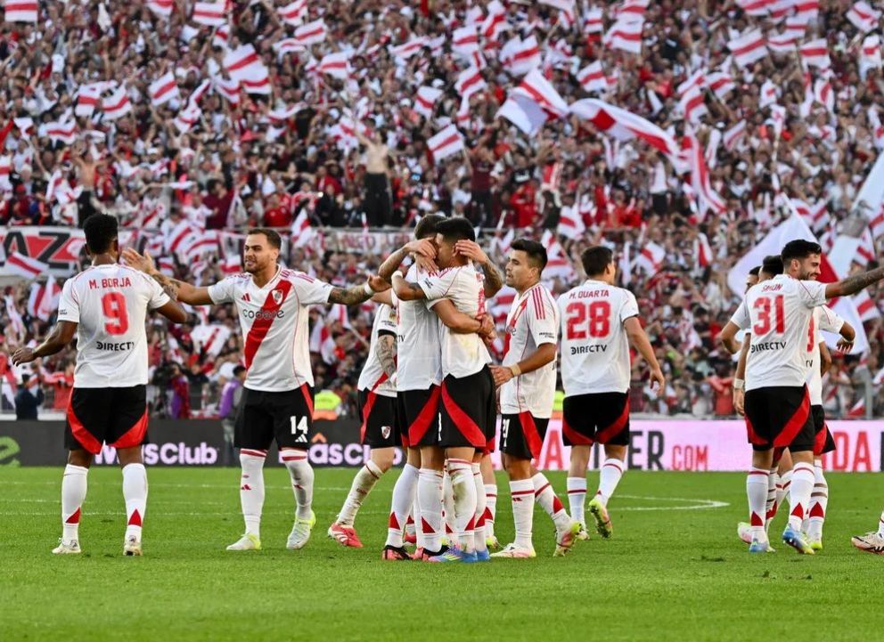 River recibe a Vélez en el Monumental en búsqueda del segundo lugar de la Zona B