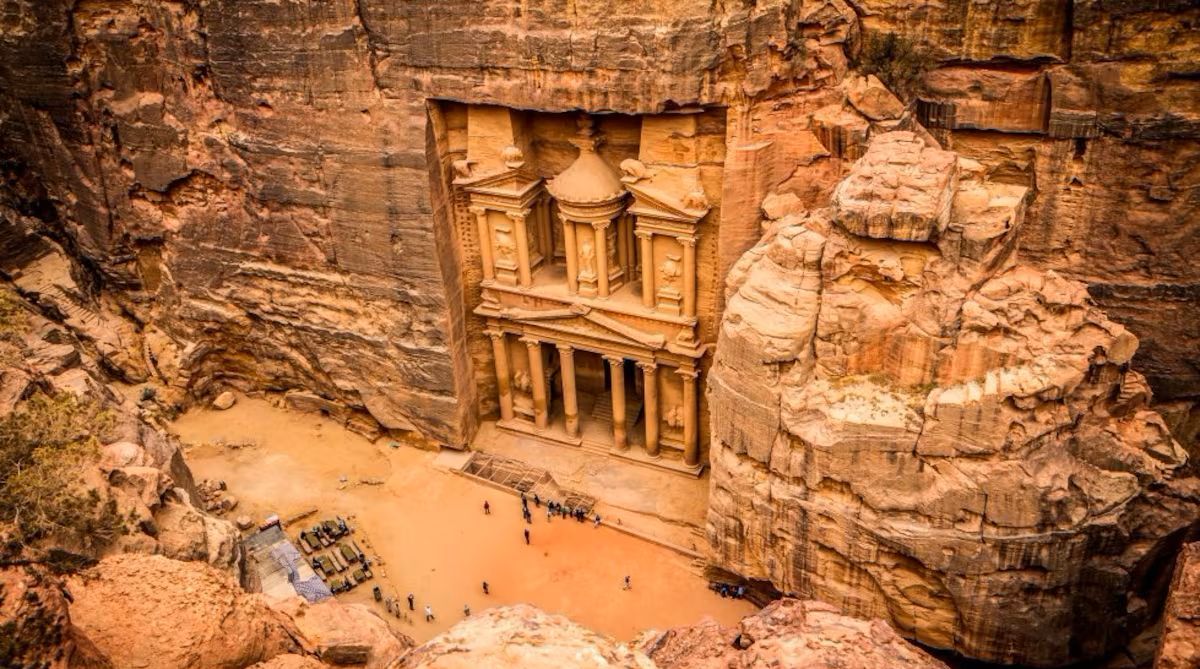 Dos turistas belgas mueren en las inundaciones cerca del yacimiento de Petra, en Jordania