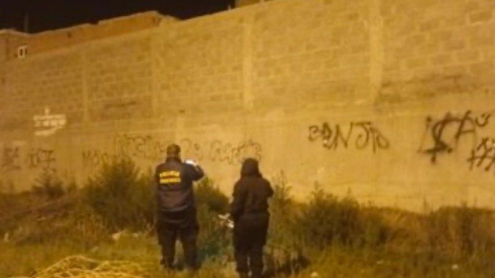 Cayó de un paredón al intentar robar una bicicleta y terminó con graves fracturas