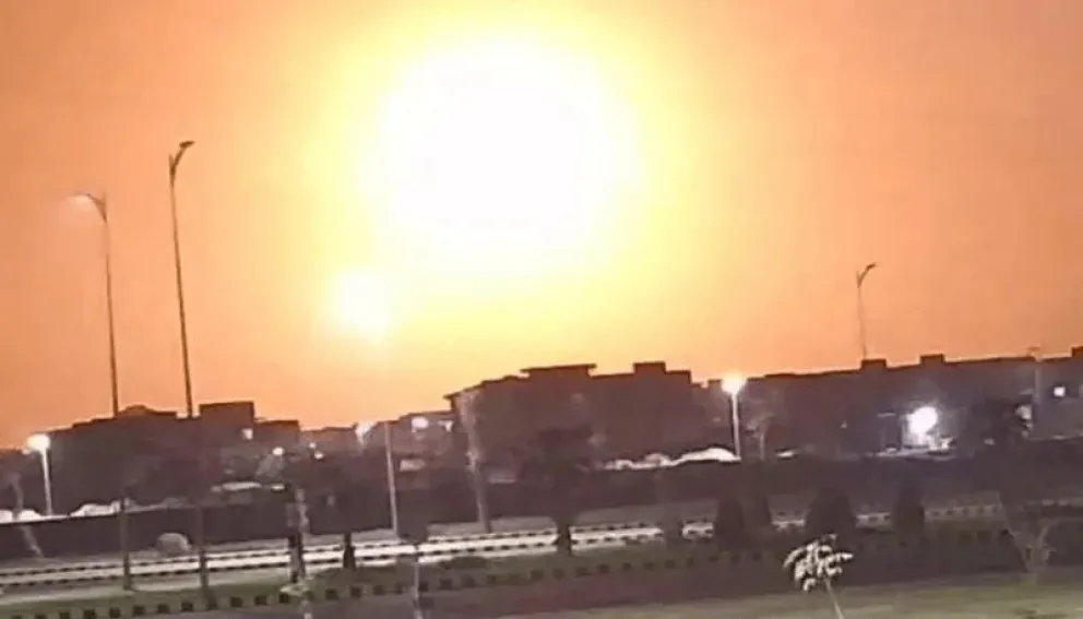  As&iacute; se ven las explosiones.