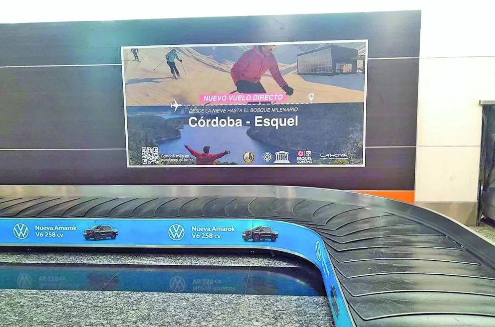 Esquel se promociona en el Aeropuerto de Córdoba y proyecta nuevos vuelos