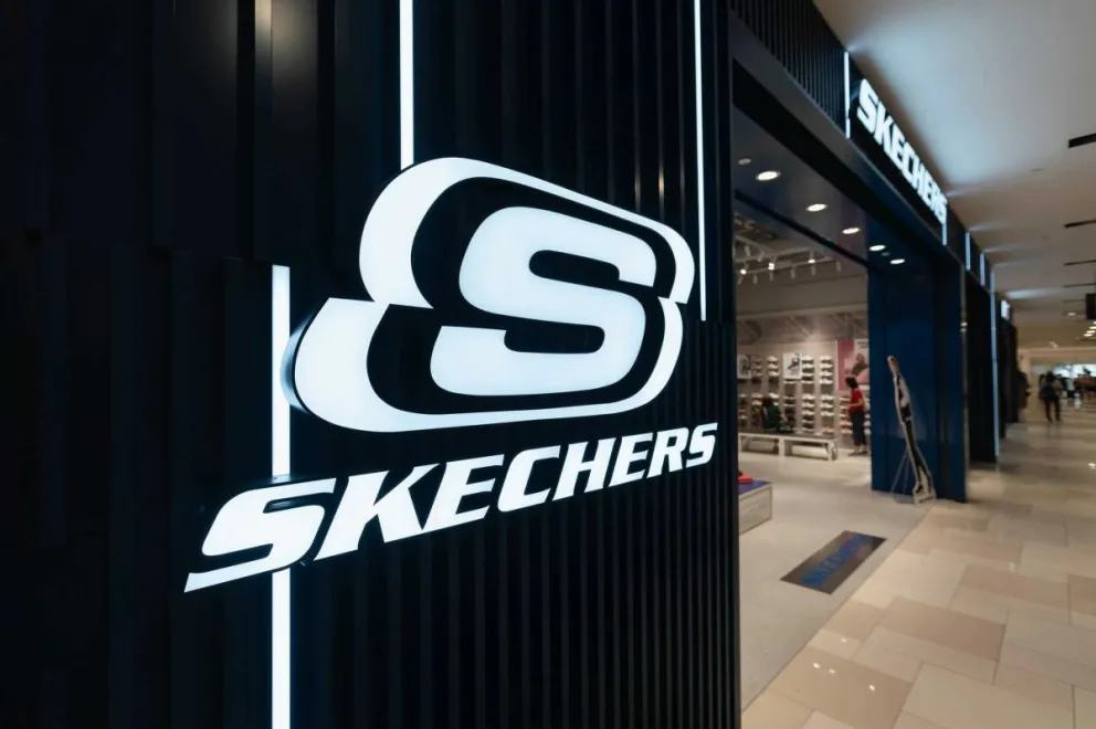 Skechers, una de las marcas más grandes del calzado global, será vendida en medio de la crisis por los aranceles impuestos al sector por el gobierno de Trump.