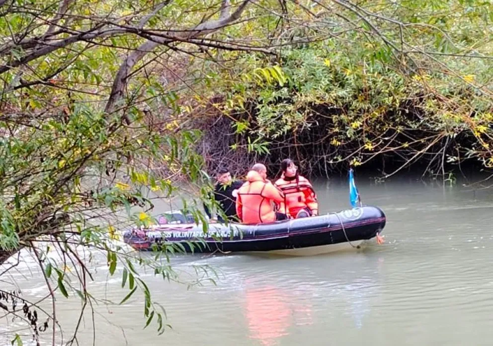 Sigue la búsqueda de Emanuel Centeno y se sumaron embarcaciones, drones y otros vehículos