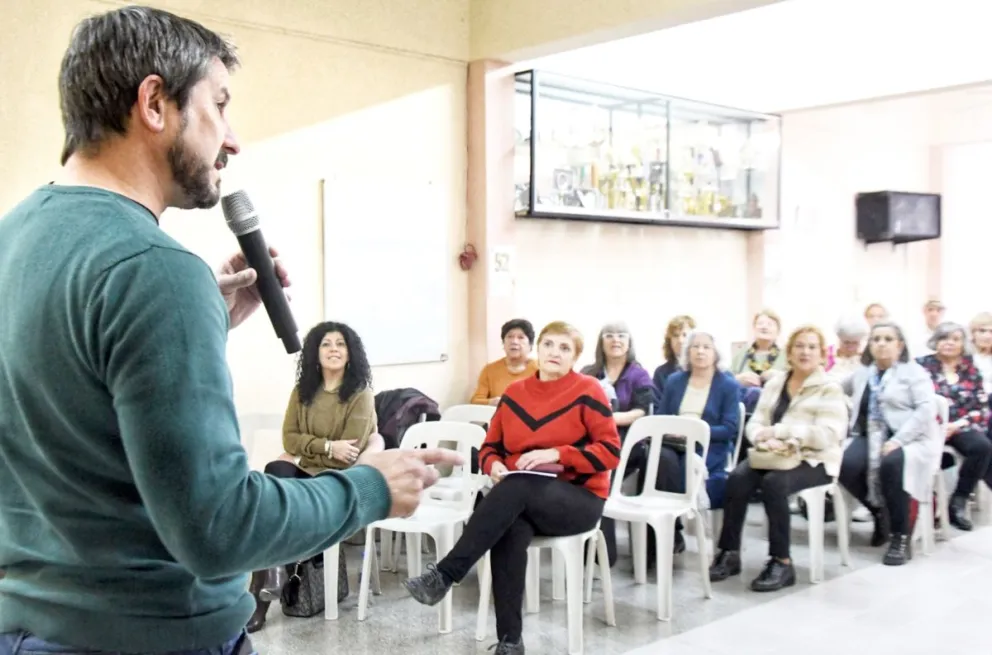 Merino participó del 52º aniversario de AJURPE Trelew