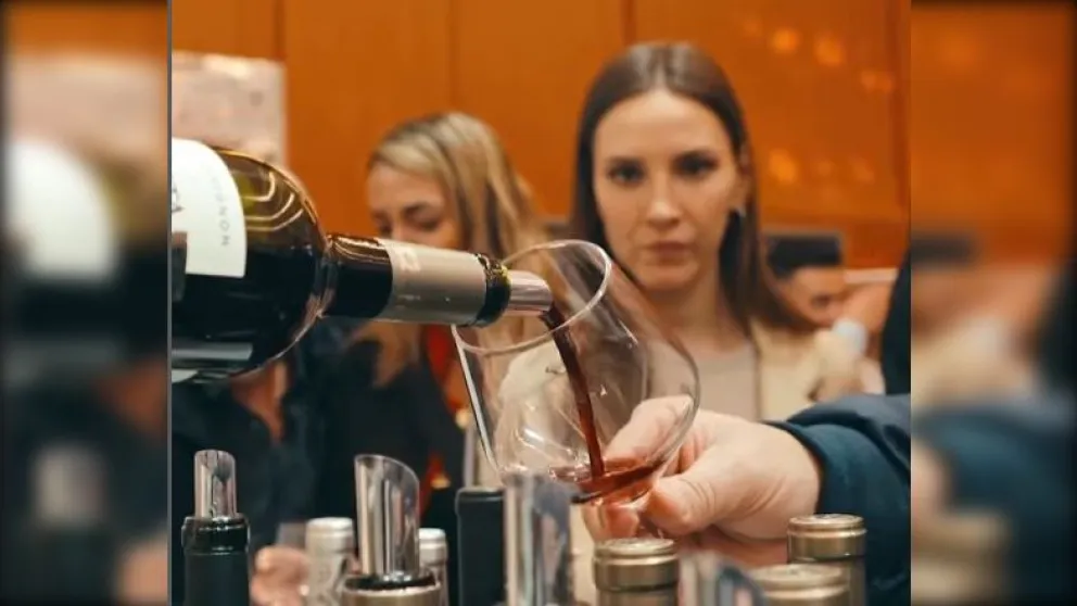 Provincia acompaña a productores en Expo Delicatessen & Vinos