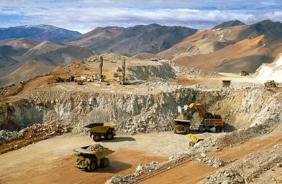 La producción minera creció 2,3% interanual en marzo, pero cayó 1,1% respecto a febrero  