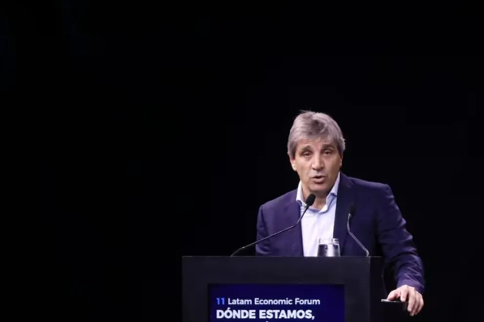 Caputo al sector privado: "El modelo de salarios miserables se terminó"