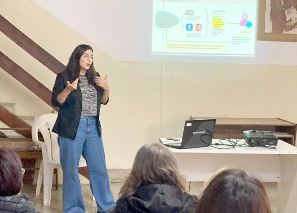 Esquel: se realizó Jornada de Prevención sobre Fraudes y Estafas Telefónicas